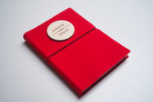 Načítať obrázok do zobrazovača galérie, Knihovník - čitateľský diár, červený